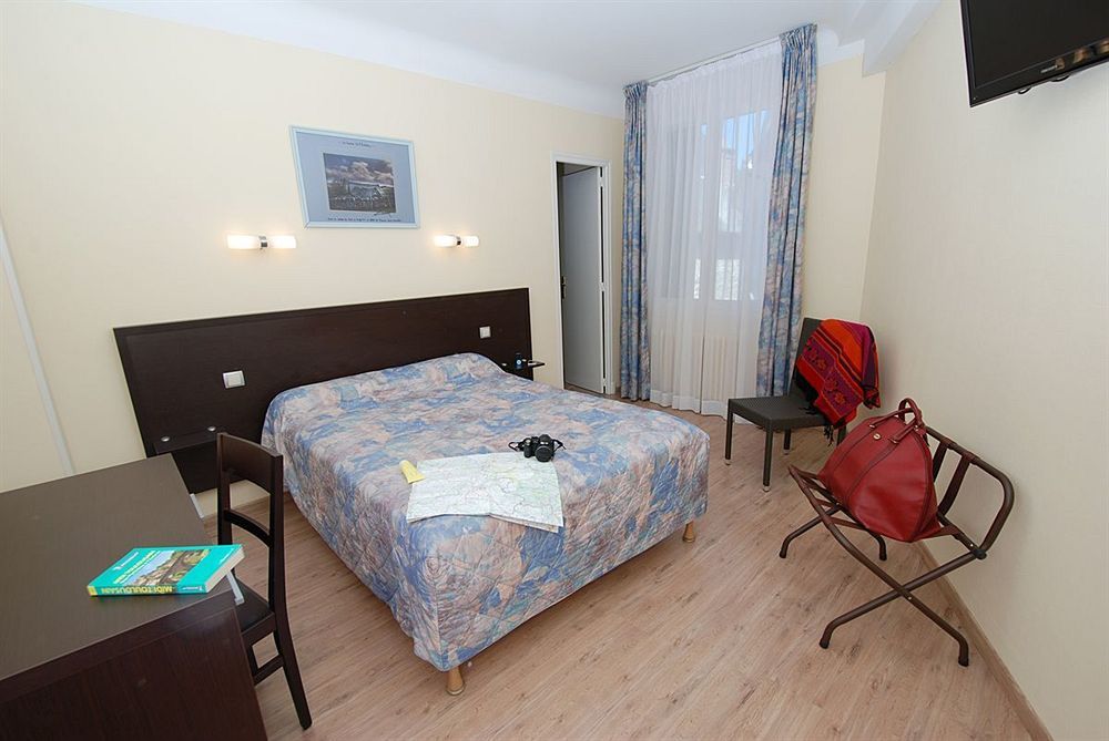 Hotel de France Saint-Geniez-dʼOlt Buitenkant foto