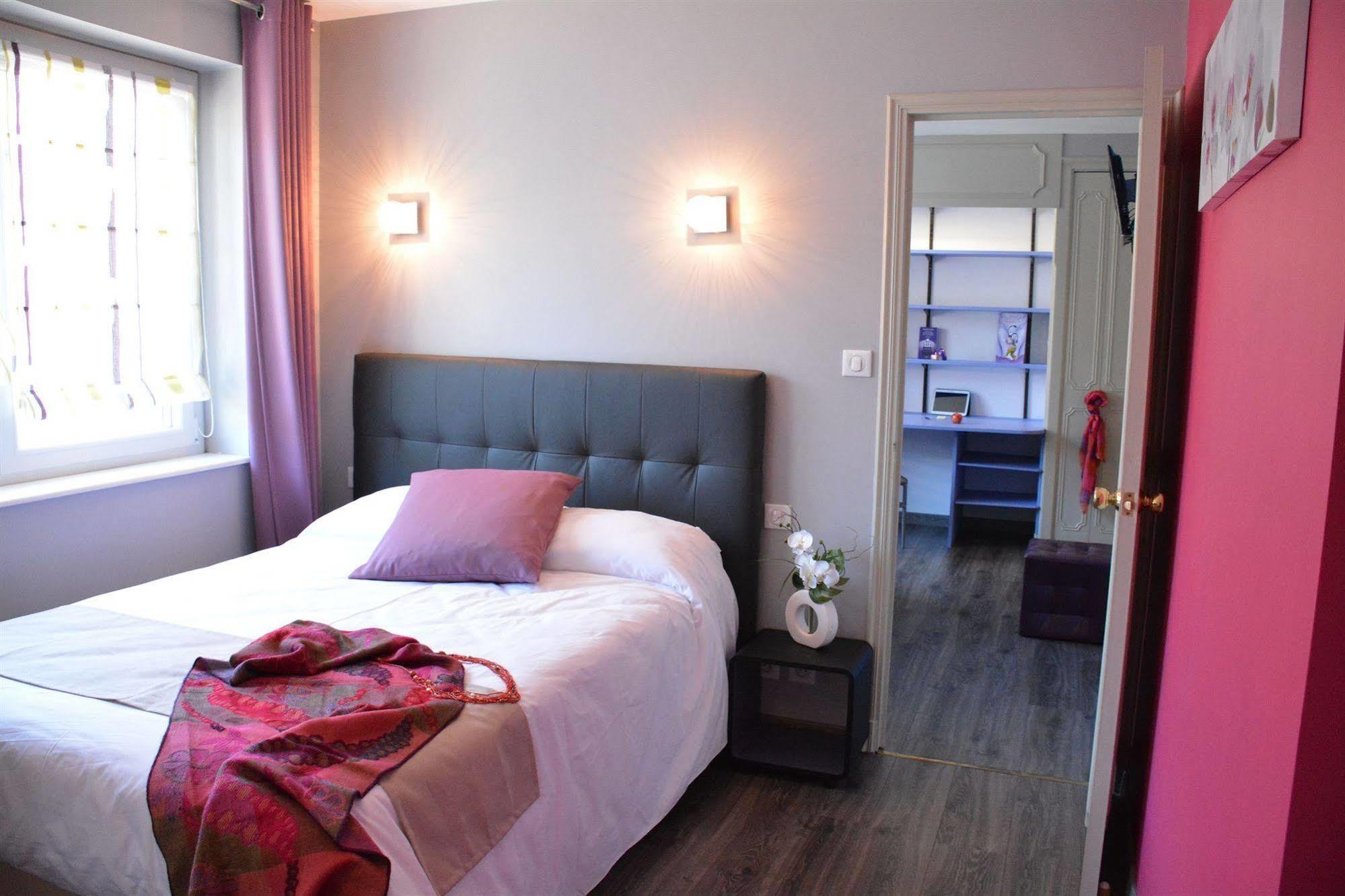 Hotel de France Saint-Geniez-dʼOlt Buitenkant foto