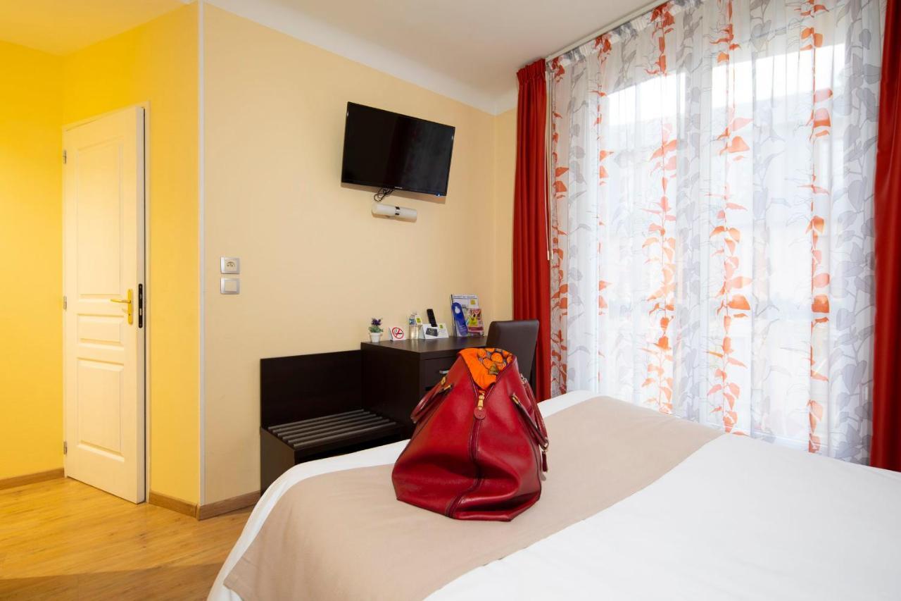 Hotel de France Saint-Geniez-dʼOlt Buitenkant foto