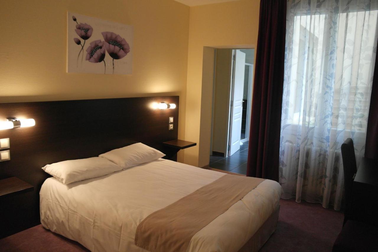 Hotel de France Saint-Geniez-dʼOlt Buitenkant foto